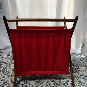 Vintage yarn holder